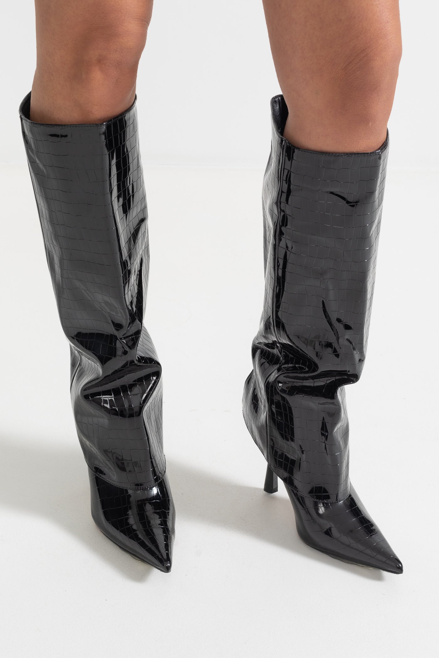 Alligator Pattern Knee High Boots | Women | Pointed Toe | Black | Steven & Levon