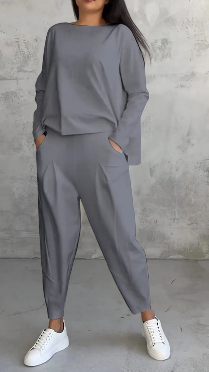 Women's Two-Piece Casual Set | Round Neck Top & Tapered Trousers | Relaxed Fit | Steven & Levon2-piece women's autumn casual set – Liora