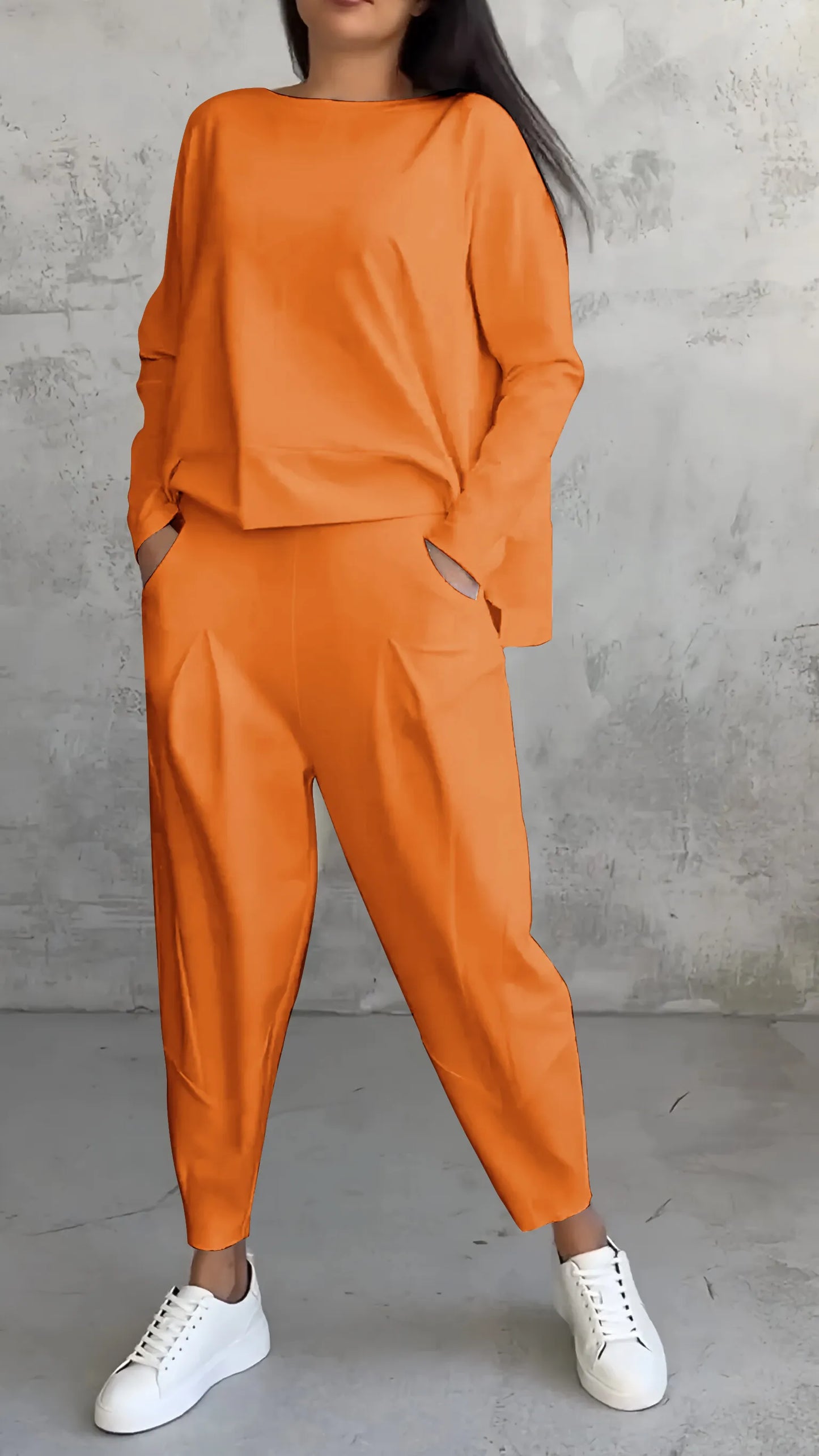 Women's Two-Piece Casual Set | Round Neck Top & Tapered Trousers | Relaxed Fit | Steven & Levon2-piece women's autumn casual set – Liora