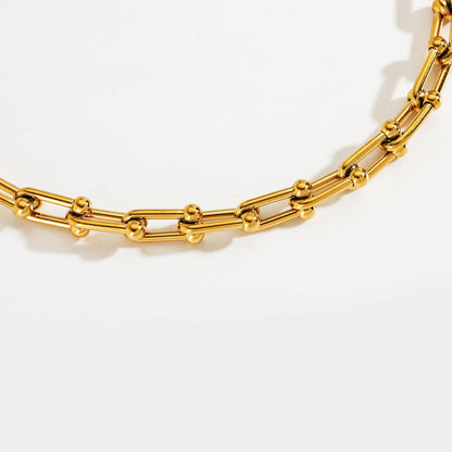 Horseshoe Necklace | Women's U-Shaped Pendant Necklace | Gold-Plated Stainless Steel | Minimalist Statement Jewellery | Steven & Levon