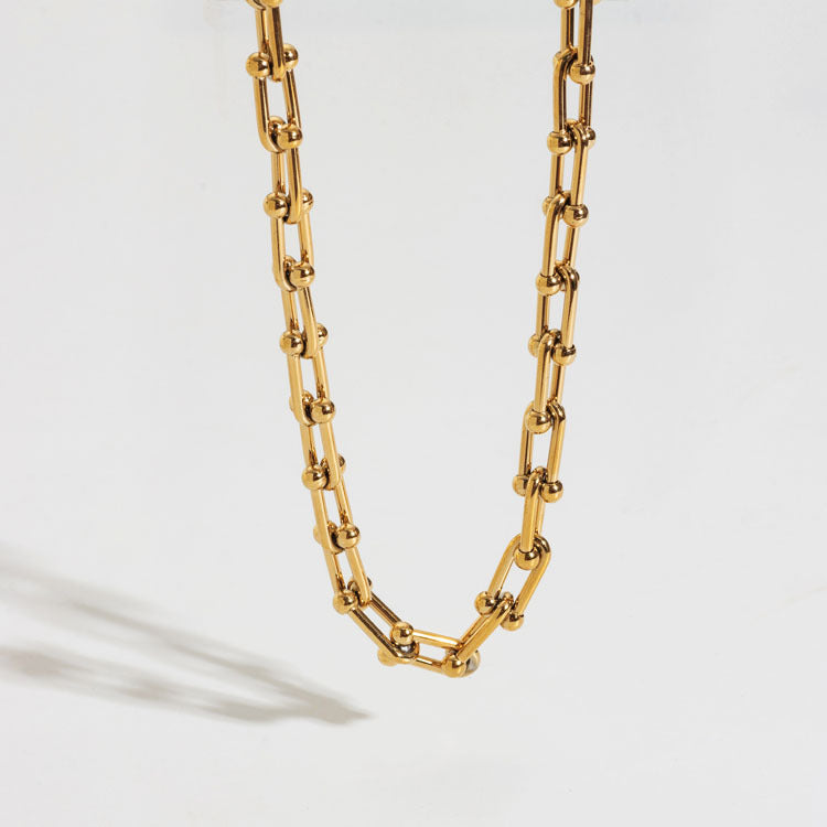 Horseshoe Necklace | Women's U-Shaped Pendant Necklace | Gold-Plated Stainless Steel | Minimalist Statement Jewellery | Steven & Levon