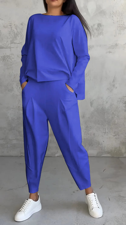 Women's Two-Piece Casual Set | Round Neck Top & Tapered Trousers | Relaxed Fit | Steven & Levon2-piece women's autumn casual set – Liora