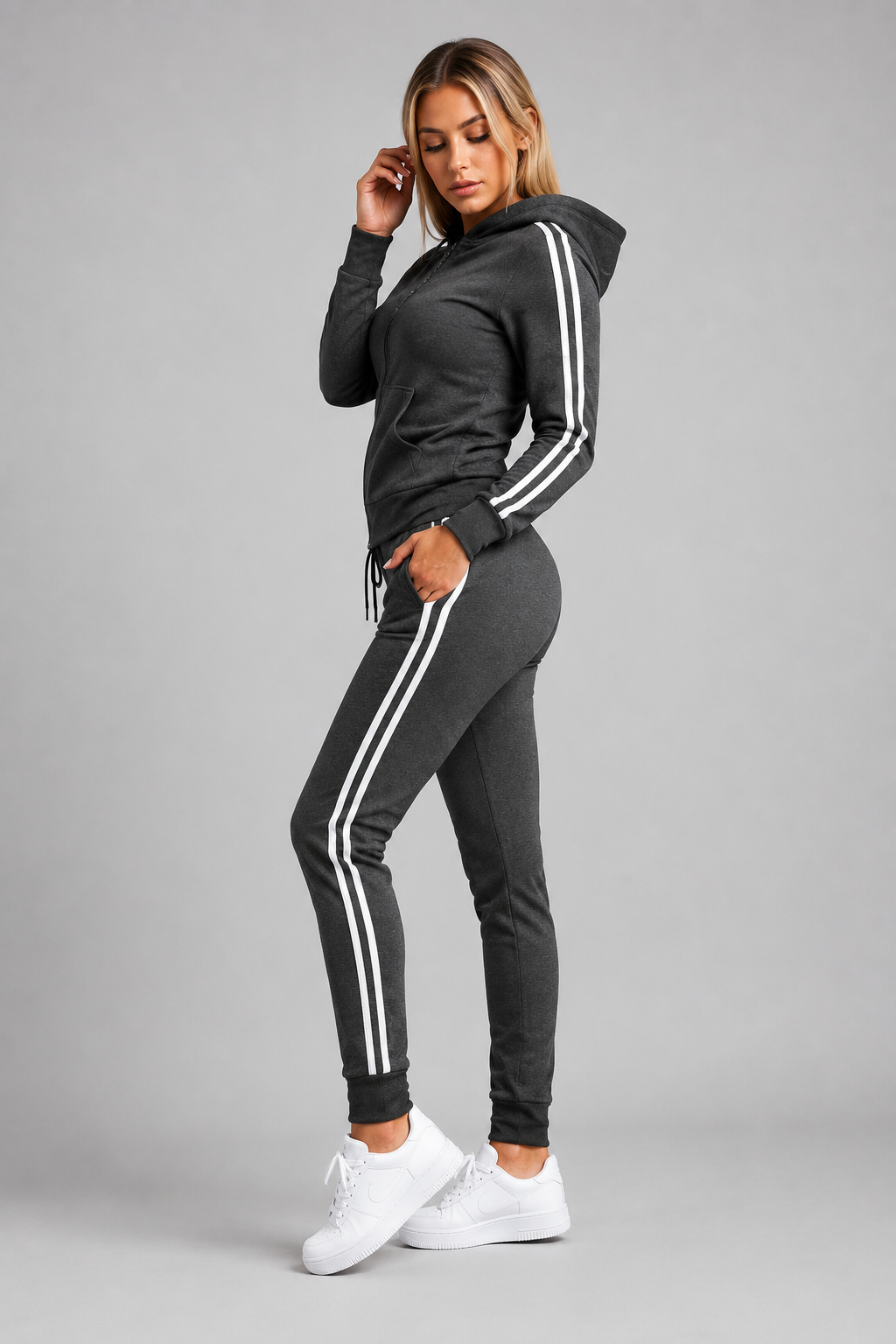 Trendy 2-Piece Tracksuit | Women | Soft Fabric | Relaxed Fit | Casual Loungewear | Steven & Levon