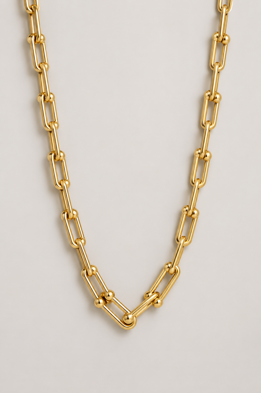 Horseshoe Necklace | Women's U-Shaped Pendant Necklace | Gold-Plated Stainless Steel | Minimalist Statement Jewellery | Steven & Levon