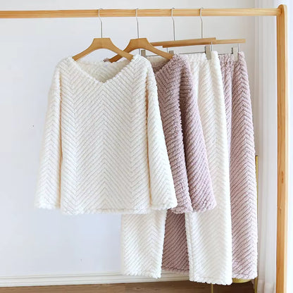 Women's Winter Pyjama Set | Coral Fleece | Thick Warm 2-Piece Plush Loungewear | Steven & Levon