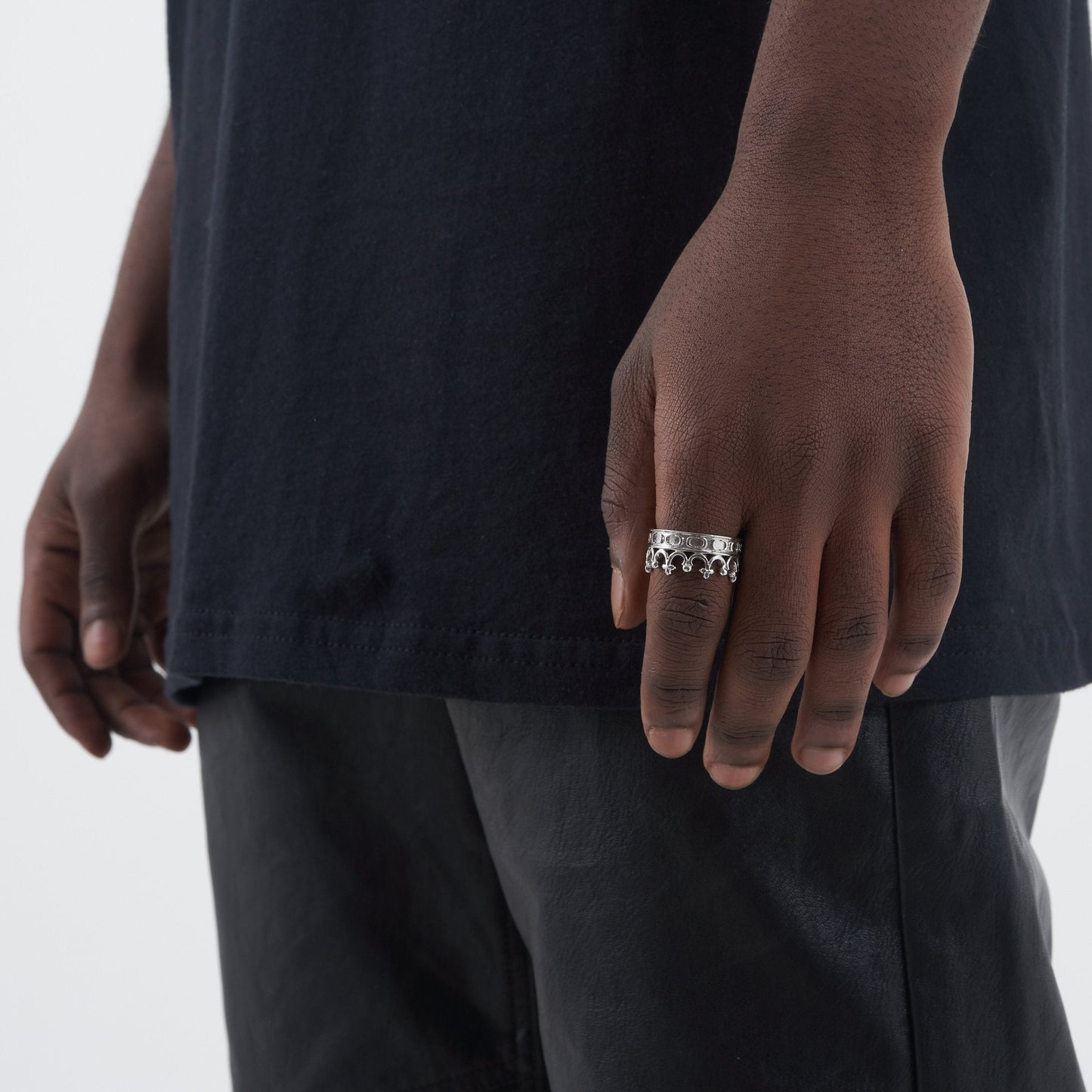 Crown Ring | Silver | Unisex | Stainless Steel | Royal Crown Design | Statement Jewelry | Steven & Levon