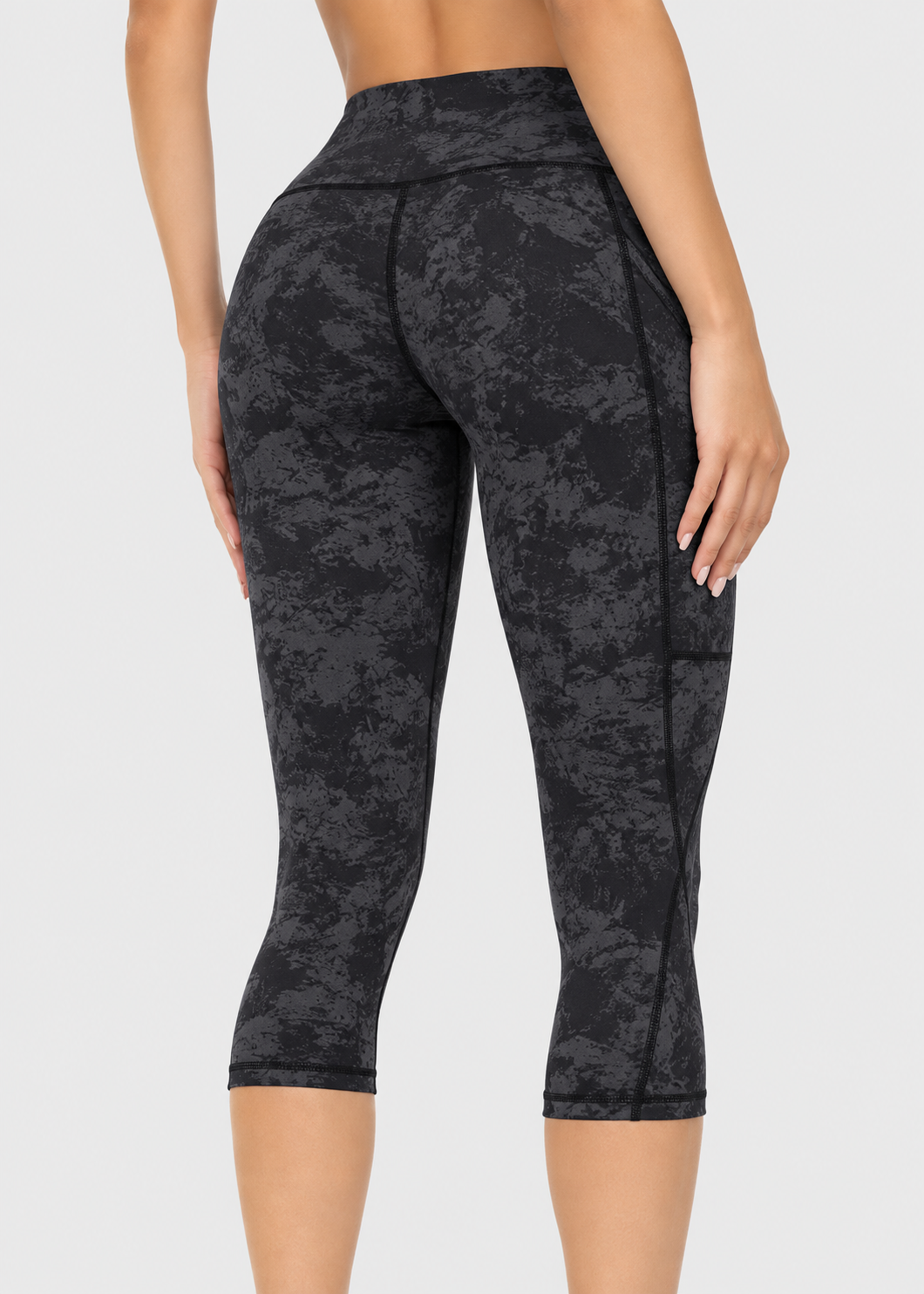 Cora Capri Leggings | High Waisted | Soft with Pockets | Gym & Yoga | Steven & Levon