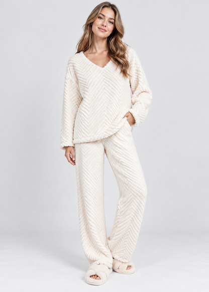 Women's Winter Pyjama Set | Coral Fleece | Thick Warm 2-Piece Plush Loungewear | Steven & Levon