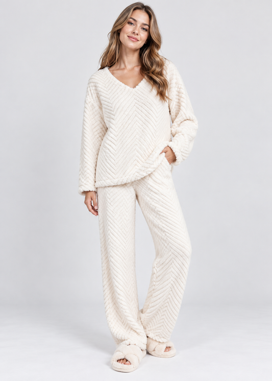 Women's Winter Pyjama Set | Coral Fleece | Thick Warm 2-Piece Plush Loungewear | Steven & Levon