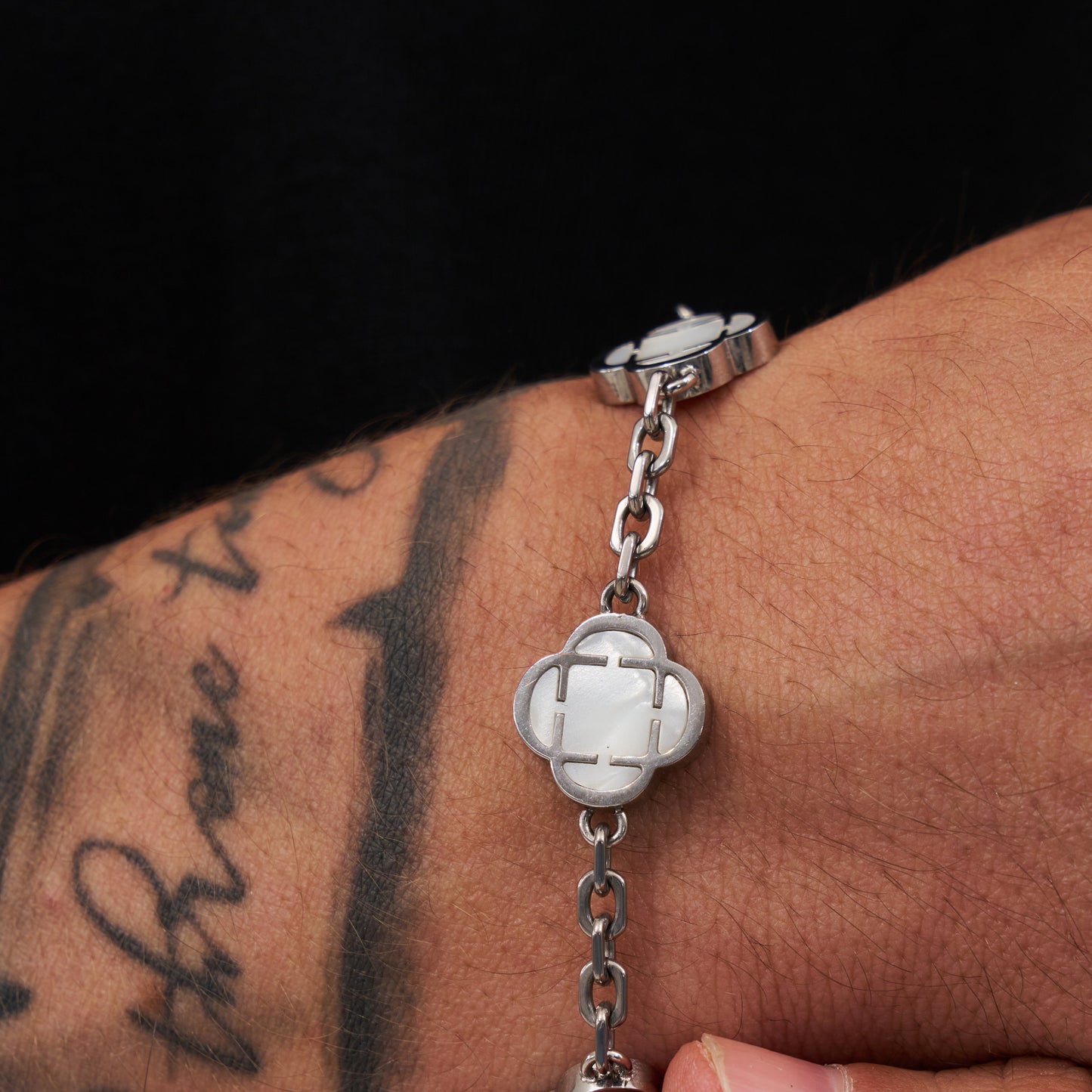 White Clover Stone Bracelet | Men | Stainless Steel | Silver & Gold | Clover Design | Steven & Levon