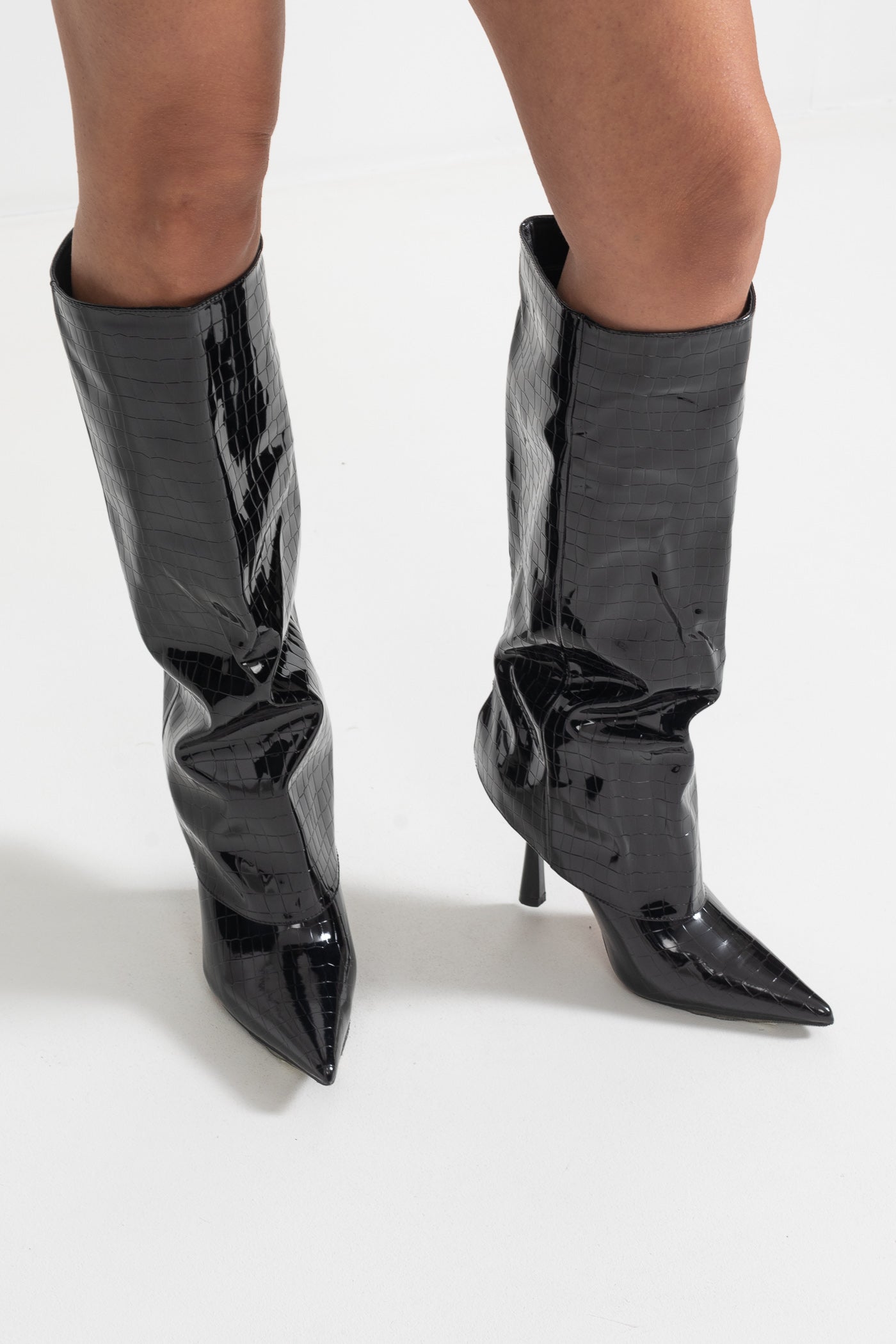 Alligator Pattern Knee High Boots | Women | Pointed Toe | Black | Steven & Levon
