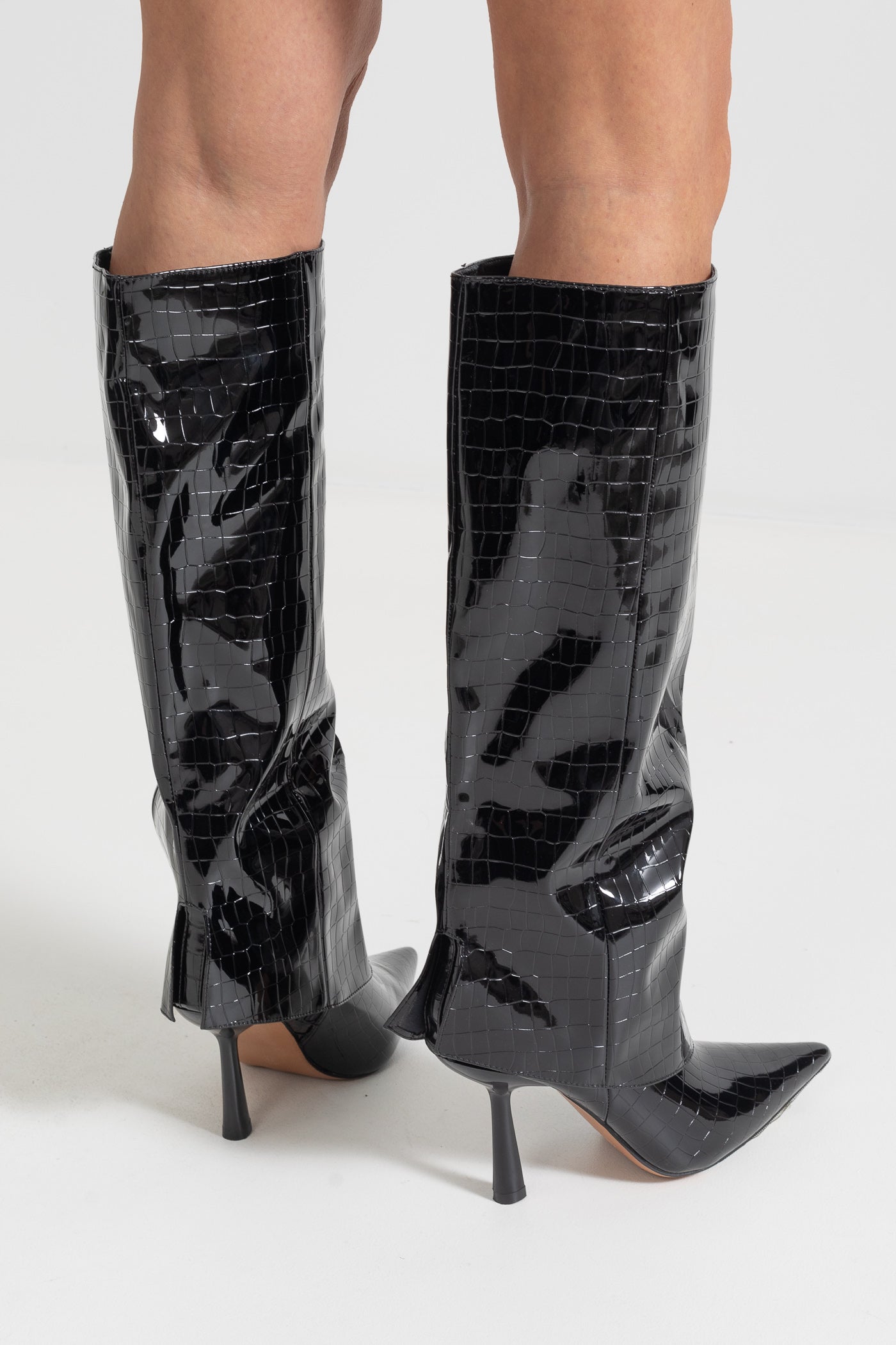 Alligator Pattern Knee High Boots | Women | Pointed Toe | Black | Steven & Levon