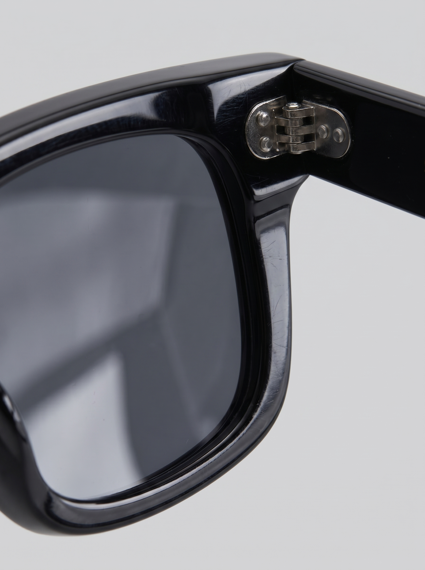 Trendy Sunglasses | Men's Eyewear | Dark UV400 Lenses | Lightweight Frame | Steven & Levon